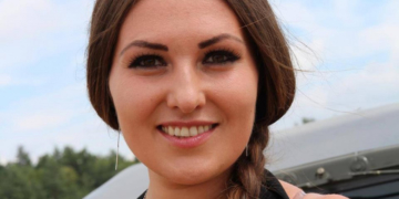 «Голосуючи за Степана Барну ви не лише захищаєте все українське, ви захищаєте свою країну!», – Софія Федина