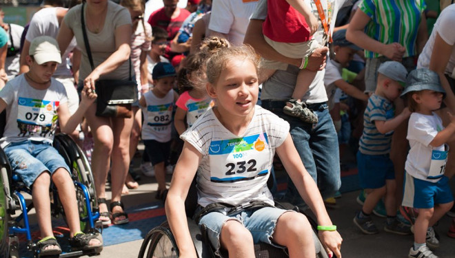 Тернополяни піднімуть на Говерлу двох дівчаток з інвалідністю