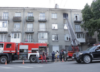 У центрі Тернополя горіла квартила (фотофакт)