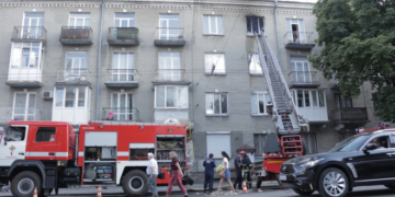 У центрі Тернополя горіла квартила (фотофакт)