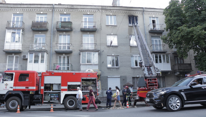 У центрі Тернополя горіла квартила (фотофакт)