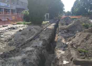 У Тернополі у сквері  проводять заміну газових мереж та теплопостачання