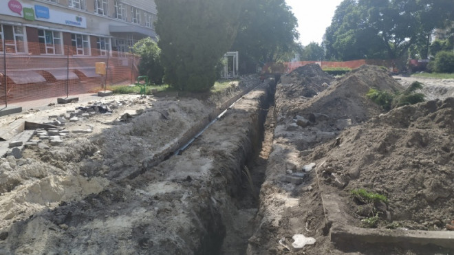 У Тернополі у сквері  проводять заміну газових мереж та теплопостачання