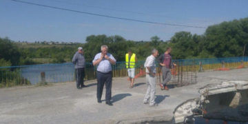 Пообіцяв – зробив! Володимир Іванишин домігся відновлення ремонту мосту у Лисівцях