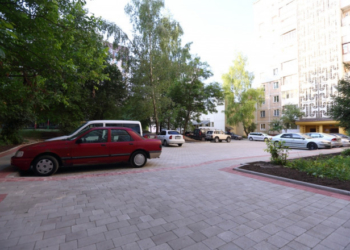 Ви тільки подивіться, як гарно ремонтується ще один тернопільський двір