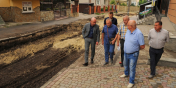 Як у Тернополі на Шпитальній ремонтують дорогу (фотофакт)