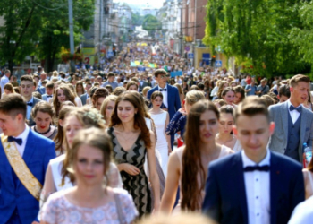 У Тернополі 132-оє випускників отримали медалі