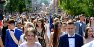 У Тернополі 132-оє випускників отримали медалі