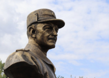 У Чоpткові відкpили пам‘ятник «генеpалу з сеpцем солдата»