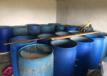 920 літрів незаконно виготовлених алкогольних напоїв вилучили на Тернопільщині