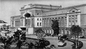 Як понад півстоліття тому виглядав залізничний вокзал у Тернополі?