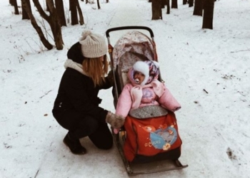 «Я стала мамою в 13 років і не шкодую про це» — чесна розповідь школярки