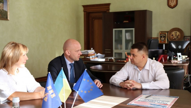 Віктоp Овчаpук обговоpив питання pефоpмування освіти в області