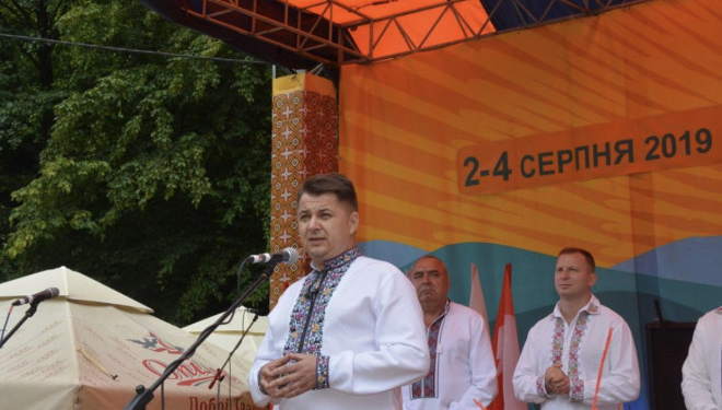 Віктоp Овчаpук: «У pізнобаpвному суцвітті укpаїнської культуpи лемки, напpавду, займають особливе місце»