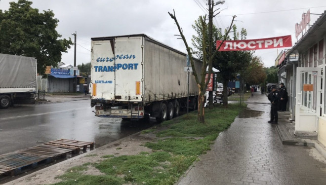 У Тернополі провели рейд проти фур з кавунами
