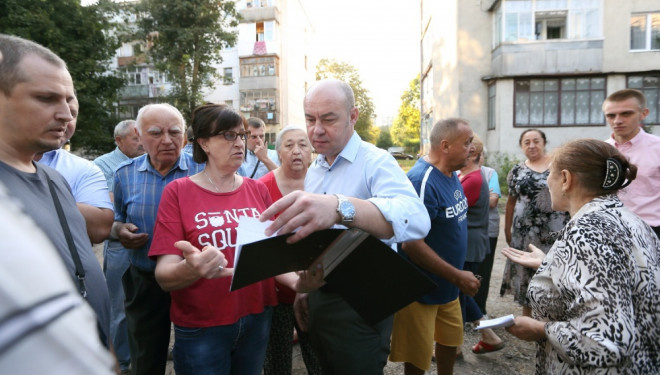 Тернополяни не можуть вирішити, чи їм розширювати проїзд чи ні