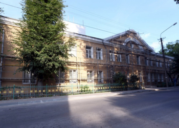 На вул. Новий Світ, 45 у Тернополі комплексно утеплили будинок в рамках міської програми термомодернізації