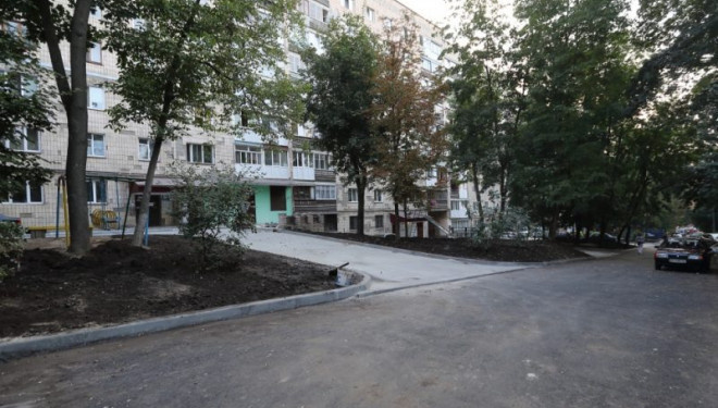 У Тернополі відремонтували ще один двір (фотофакт)