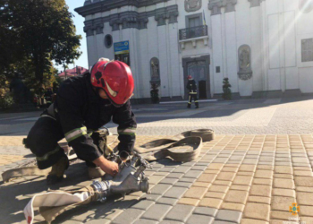 Тернопільські рятувальники провели навчання у центрі міста