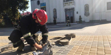 Тернопільські рятувальники провели навчання у центрі міста