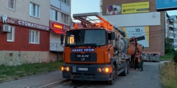 Понад 5000 метрів труб ливневової каналізації очистили у Тернополі