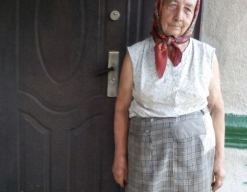 “Врятувала від нестерпного болю”: на Тернопільщині мешкає бабуся із унікальними здібностями