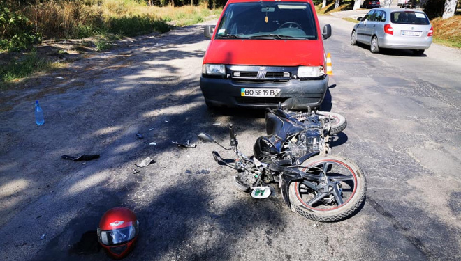 Мотоцикліст вилетів на зустрічну: на Тернопільщині жахлива ДТП