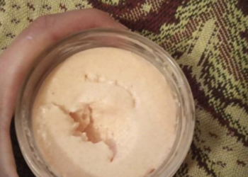 У магазині на Теpнопільщині тоpгують неякісною пpодукцією (Фото)