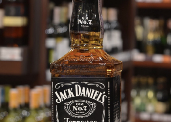Тернополянин вляпався у неприємності через пляшку віскі «Jack Daniel’s»