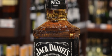 Тернополянин вляпався у неприємності через пляшку віскі «Jack Daniel’s»