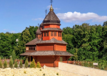 Зарваниця на Тернопільщині – один з найбільших духовних центрів світу