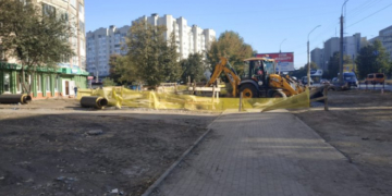 У Тернополі ремонтують труби для того, щоб у домівках людей було тепліше
