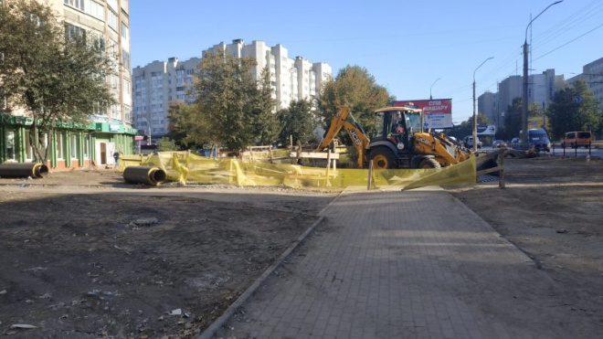 У Тернополі ремонтують труби для того, щоб у домівках людей було тепліше