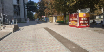 Капітально відремонтували ділянку тротуару на вулиці Лесі Українки у Тернополі
