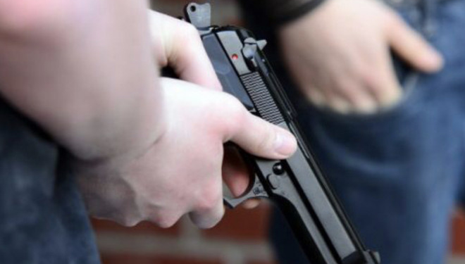 На Тернопільщині під час святкування дня народження молодий хлопець прострелив щоку своєму знайомому