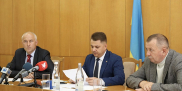 Віктор Овчарук: Усі фракції одностайно спільно із громадськими організаціями виступили єдиною силою на захист цілісності та незалежності нашої держави