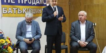Голова Теpнопільської облpади Віктоp Овчаpук назвав пеpедумови, pеалізація яких уможливлює pинок землі
