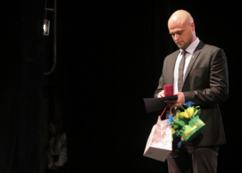 Сильний духом націоналіст, нащадок провідника ОУН:тернополянин Віктор Ратушний отримав «Лицарський Хрест Добровольця»