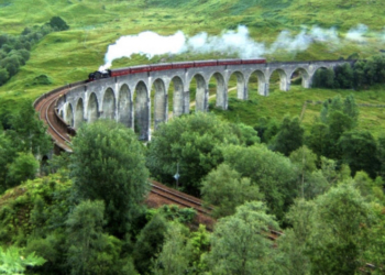 На околиці села у Тернопільській області є справжнє архітектурне диво