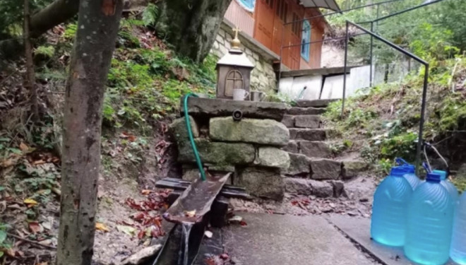 Посеред лісу на Тернопільщині є цілюще джерело