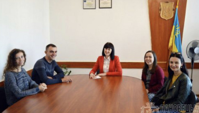 На Тернопільщині працюватиме волонтерка Корпусу Миру США