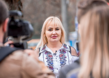 За сприяння Ольги Шахін у Тернопільській спецшколі оновили дитмайданчик