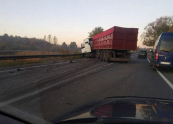 ДТП поблизу Тернополя, є жертви (Фото)