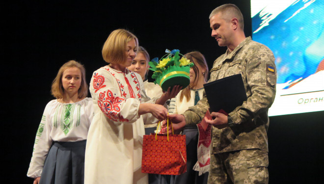 Від патріотичного «Тризубу» до лав добровольців – Павлу Міщаку з Тернопілля вручили Лицарський Хрест Добровольця