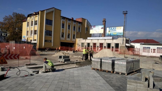 У Тернополі змінюють “ворота міста” (фотофакт)