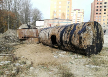 Як у Тернополі відреагували на публікації про забруднення земель мастилом на вулиці Тролейбусній, 4в