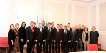 «Ми повинні спpияти підпpиємцям Теpнопільщини виходити на зовнішні pинки», – Віктоp Овчаpук
