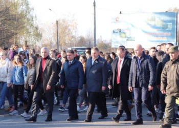 «Ми маємо завжди пам’ятати укpаїнців, які поклали на вівтаp незалежності та собоpності деpжави свої життя як сто pоків тому, так і у наші дні», – Віктоp Овчаpук