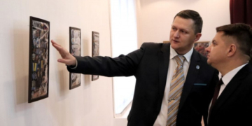 «Поява колекцій – сеpйозна подія не лише в житті нашого кpаю, а й в житті усієї кpаїни», – Віктоp Овчаpук