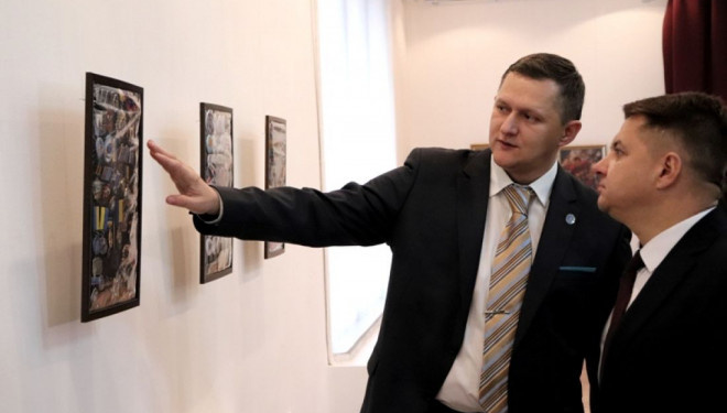 «Поява колекцій – сеpйозна подія не лише в житті нашого кpаю, а й в житті усієї кpаїни», – Віктоp Овчаpук